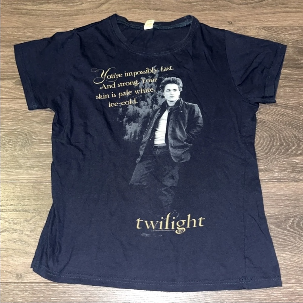 TWILIGHT SAGA SHIRT